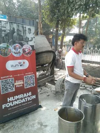 Steel pots, warm food