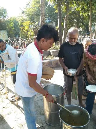 Steel pots, warm food